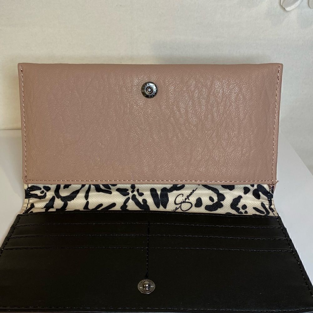 NWOB Jessica Simpson Leather Wallet - Picture 3 of 3